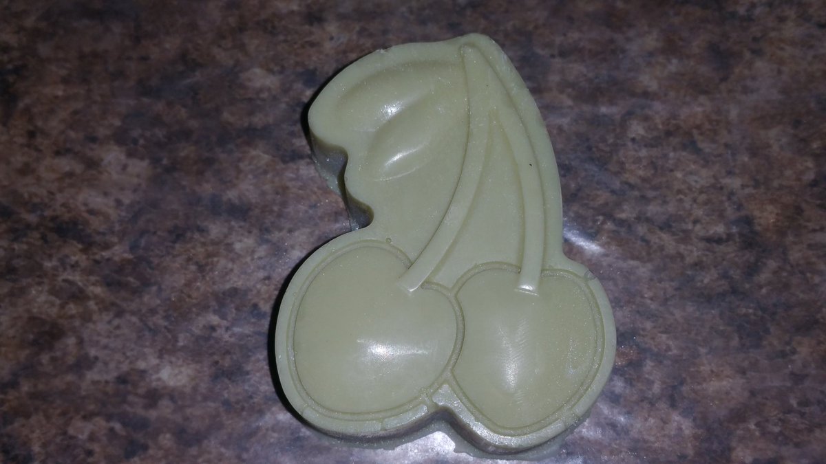 GoodHerbPodcast's tweet photo. Acdc flower CBD infused hemp soap with organic raw Shea and coconut butter with rosemary and peppermint. https://t.co/QlE7lQnMMH