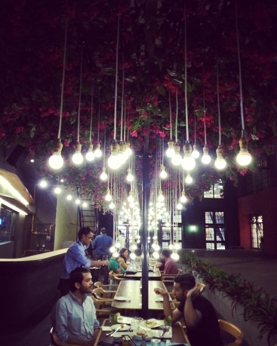 priyapathiyan's tweet photo. Congrats @RomilRatra @PaulKinny on a super new space to showcase ur f&amp;b magic @CraftDbb #phoenixmarketcitykurla https://t.co/DcQz1G1X4k