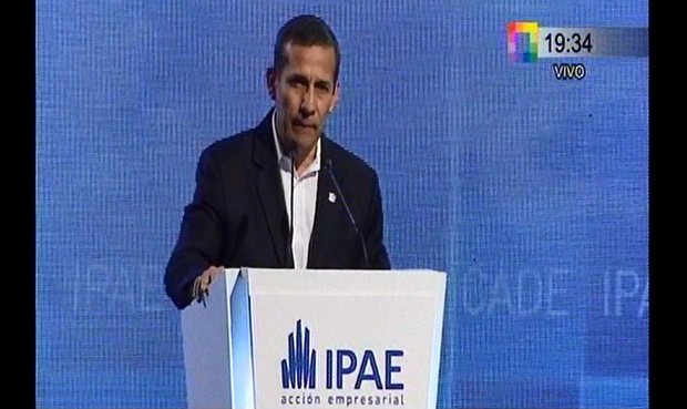 larepublica_pe's tweet photo. #CADE2015LR Ollanta Humala: Esta nueva generación de empresarios que han roto con el pasado https://t.co/AYH28BuqvJ https://t.co/jxnErNHDVX