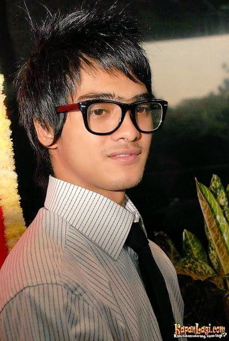 Dira_Fridona91's tweet photo. Happy weekend !!! Semangat buat running'na ya kak,, jaga kesehatan juga 😊😊 #KeepSupportRickyHarun https://t.co/RjEfI8ozGS