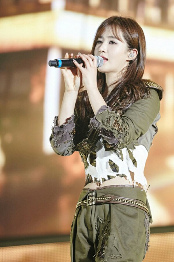 Happy 27th birthday Kwon Yuri!! Wish nothing but the BEST for u~ 