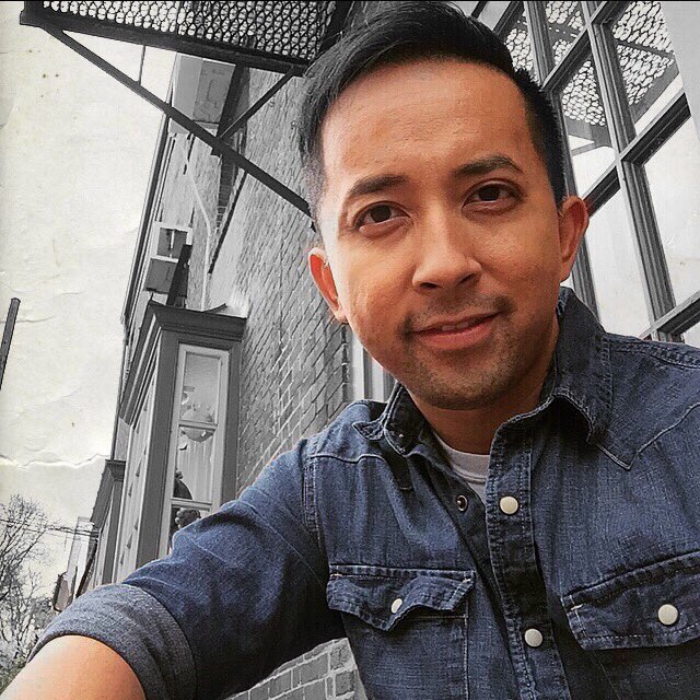 rjcsalinas's tweet photo. In living color. #denim #denimworkshirt #oldtownalexandria #kcco #chiveon #hmotb #theberry #thechive https://t.co/FsJ0N0EI3S