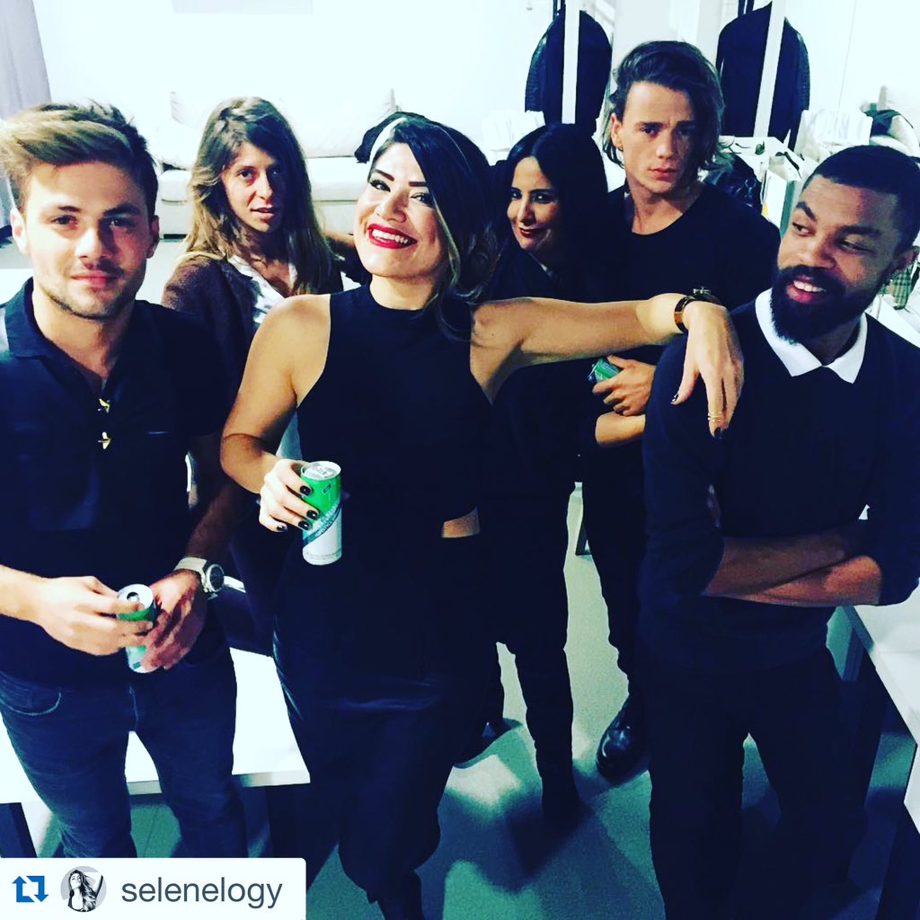 AlooOfficial's tweet photo. #aloo @KemerburgazUni #aloomusic #music #sosyalsorumluluk #engelyok https://t.co/L1tWlvQOtN