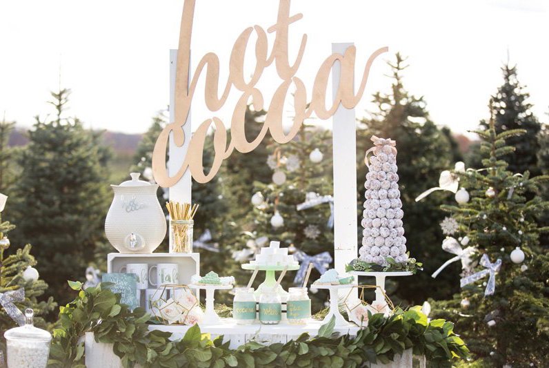 Wintertime is hot cocoa time. Create your own hot cocoa bar like <a href="/HWTM_Jenn/">HWTM</a>. bit.ly/1kTHQiG