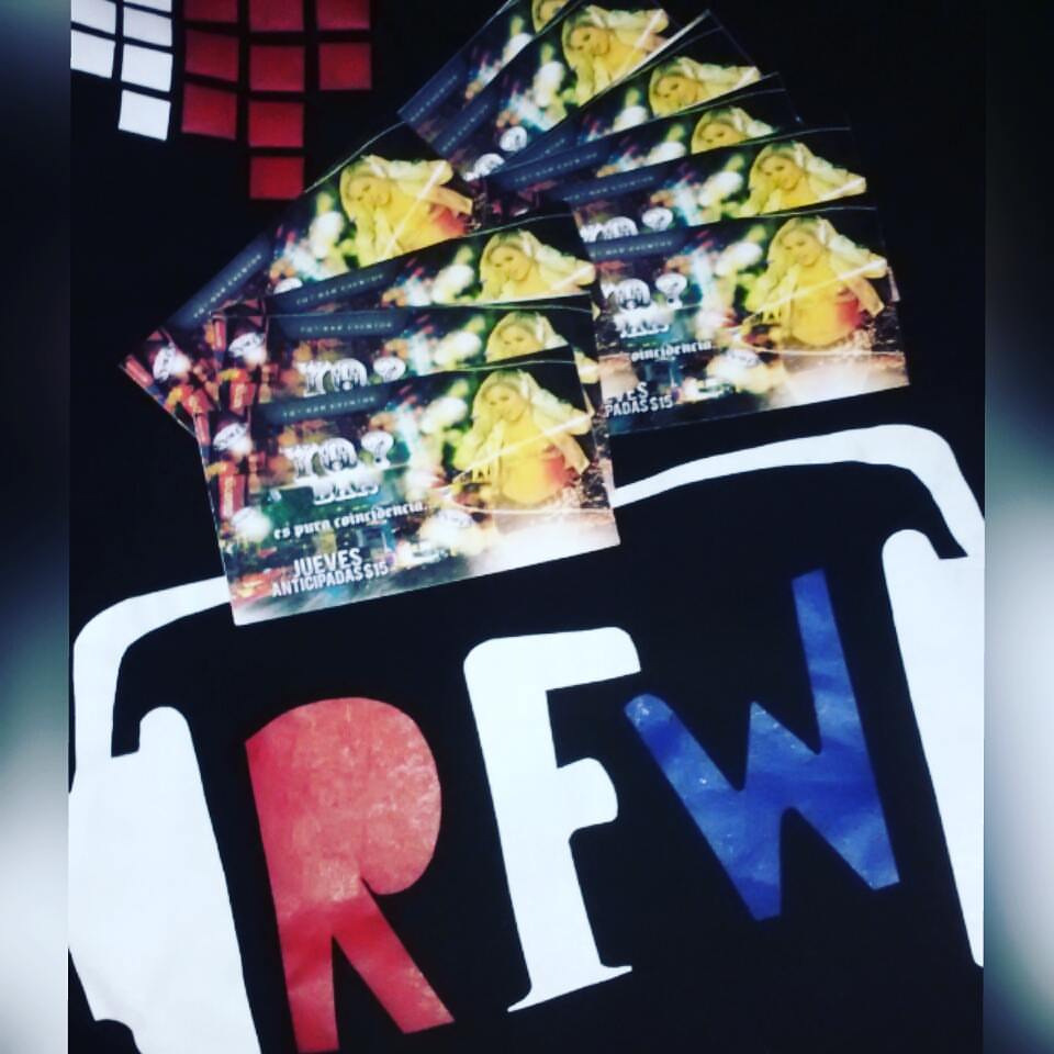 RFW2016's tweet photo. Anticipadas en mano.Conseguí la tuya con cualquier chico de la promo♥ ¿TE LA VAS A PERDER? 
#Rufawé'16 #Fest2015 https://t.co/MoQk0l22vO