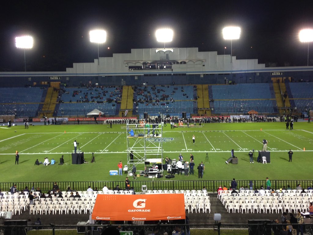 Javi_BarriosC's tweet photo. @lflguate  Viendo el Maravilloso juego #LFLGuatemala #AllFantasyGame https://t.co/AcPAyaPg9P