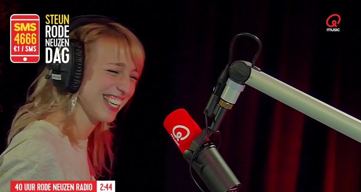 PascalDeBacker's tweet photo. Nog tot 06:00u @sam_debruyn & @HeidiVanTielen met #40uurRodeNeuzenRadio @Qmusic_BE tbv @rodeneuzendag #SMS4666 https://t.co/CnZbglwF7k
