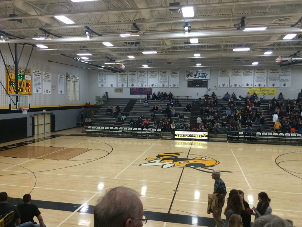 rsg1405mn's tweet photo. The Perham Pelican rivalry isn't what it used to be. #perhamhoops  Perham 35-15 at half. https://t.co/IgErQHmi6e