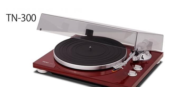 ArchtopCafe's tweet photo. Just in.  #TEAKturntables. Great value.  Great quality. #turntable #portcredit #vinyl #recordstore #vinylmississauga https://t.co/lFb139jdDf