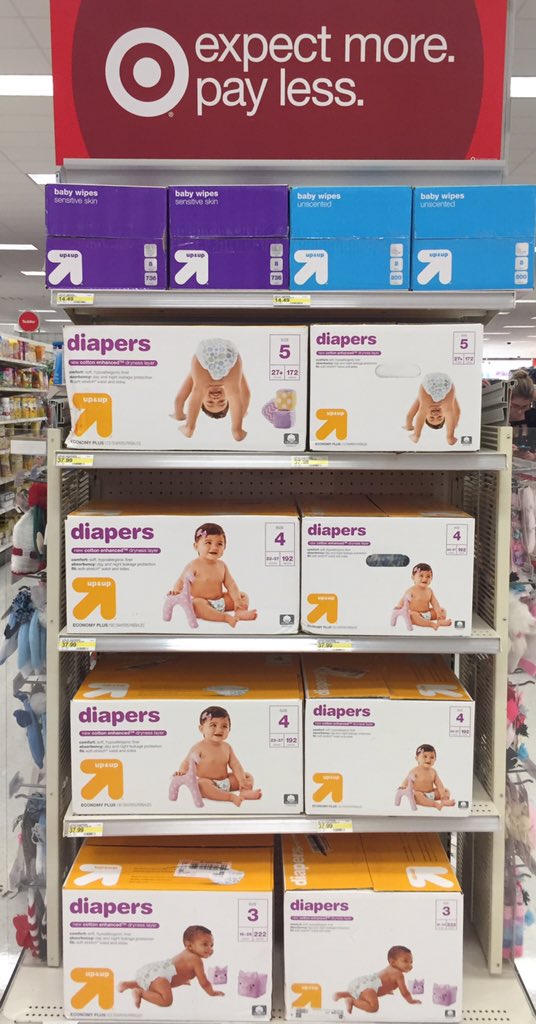 meganmshaver's tweet photo. FULL endcaps in infant basics! 🎯���🏼❤️ #T2187 #gosales @ConnieDroge @rmunny0128 @jolly_reba @jimmy_0802 https://t.co/Mzhkor19B9