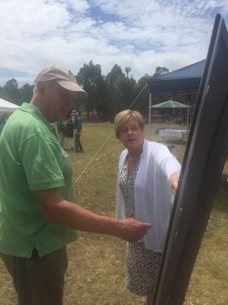 LisanevilleMP's tweet photo. Beautiful afternoon at Westgate park talking how we plan to support going forward https://t.co/snPo24JqCk #springst https://t.co/bGX9AZgsOY