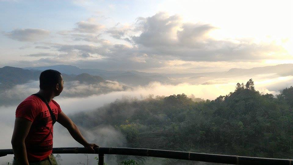 godeg75986507's tweet photo. menghirup udara segar #visitkarangsambung #pentuluindah #bukitpi https://t.co/iDcKcn1z6Z