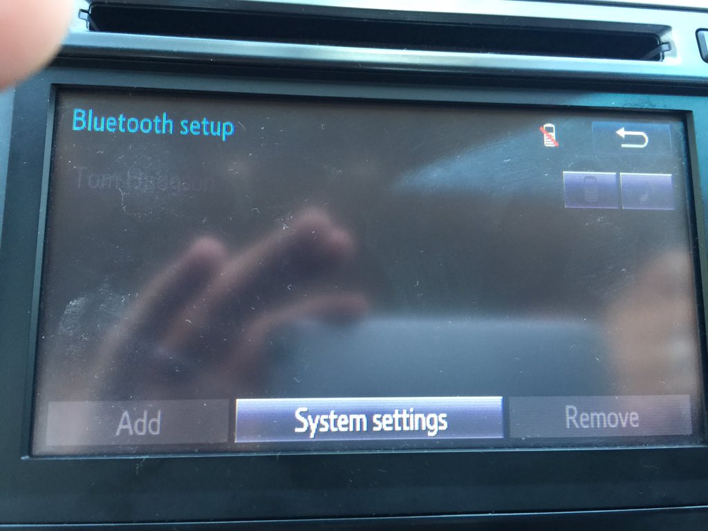 NnoooTV's tweet image. Can&apos;t pair Bluetooth... @TeslaMotors are going to kill companies like @Toyota #GreyedOutOptions #CrapSoftware
