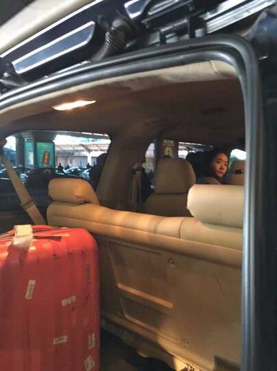 [PIC][05-12-2015]YoonA khởi hành đi Trung Quốc để tham dự "2016 iQiYi Concert 'ALL-STAR CARNIVAL'" vào sáng nay CVbposzU4AA79CG