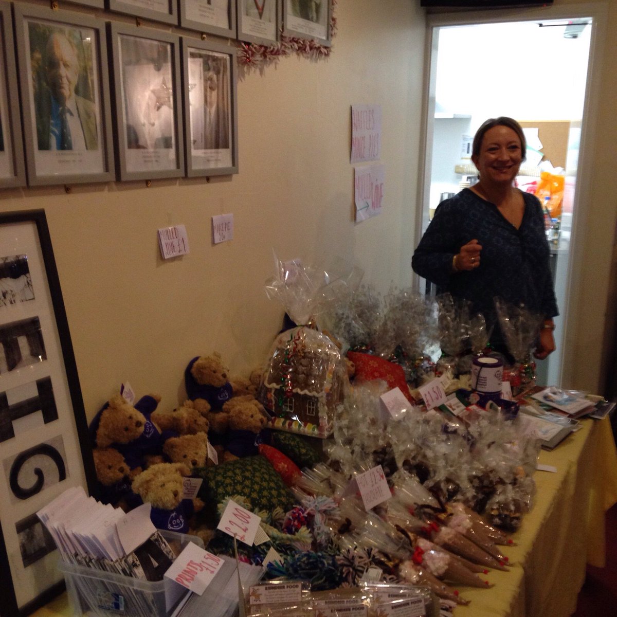 The new openings team raised £400 at their Xmas market <a href="/placemadebyyou/">A Place Made By You</a> <a href="/IAmAntBennett/">Anthony Bennett</a> <a href="/SDEBDD/">simon ewins</a>