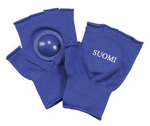 FinnishFtblShow's tweet photo. Available from the Finland FA shop - gloves which make a clapping noise when clapped. Also available, hands. Odd. https://t.co/uvsXdpTqgw