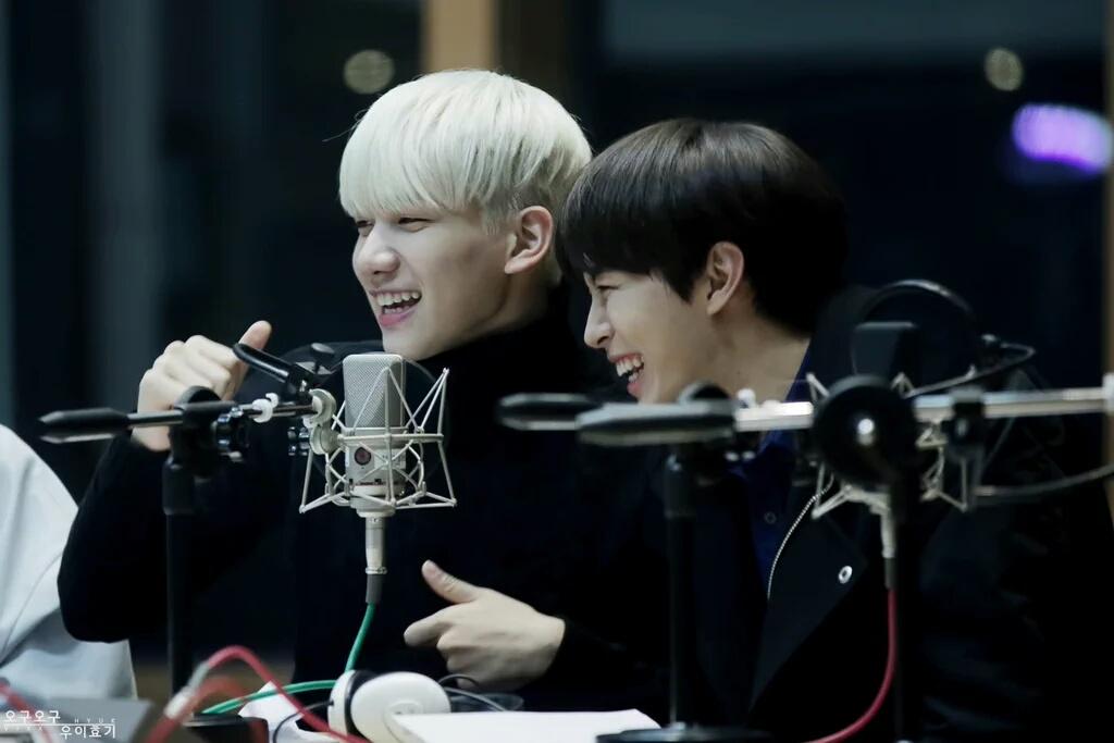 txtaehyunt's tweet photo. me to bin hyung vs me to wonshik hyung https://t.co/cqfcIvUbK2