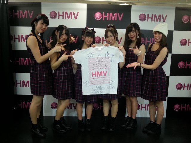 HMV_Sannomiya's tweet photo. 【#KRD8】続き⇒
当店に取りに来て頂ける方限定！抽選で1名様にKRD8サイン入りHMV25周年Tシャツプレゼント♪当アカウントをフォロー&amp;このツイートをRTで応募完了♪締切12月9日！当選者には後日DMをお送りします☆ https://t.co/VdthoKXMIe