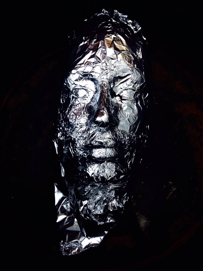 scotgreenwell's tweet photo. #darcartz #foil #sculpture #skull #death #life #scary #fear #end #face #mask #war #peace #bombs #bullets #shine https://t.co/kLr5GlHuSz