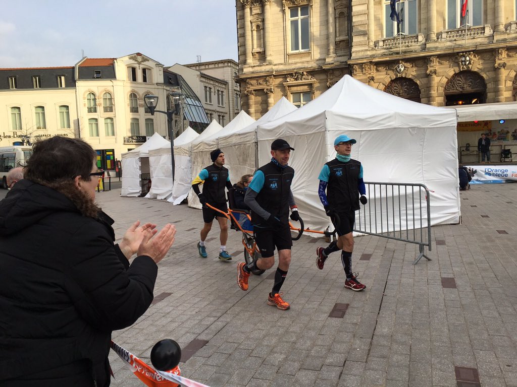 TourcoingVille's tweet photo. C'est parti pour le #Telethon2015 #Tourcoing #TourcoingVilleSolidaireEtSportive https://t.co/rxNbQ8GrR4