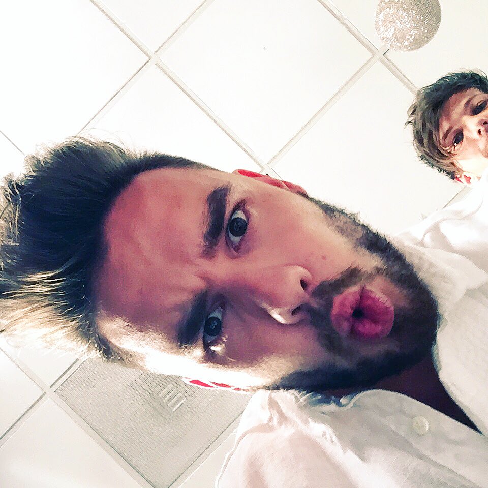 JoJoWright's tweet photo. When @Real_Liam_Payne jacks your phone... #KIISJingleBall https://t.co/Q1X1NzhEQy