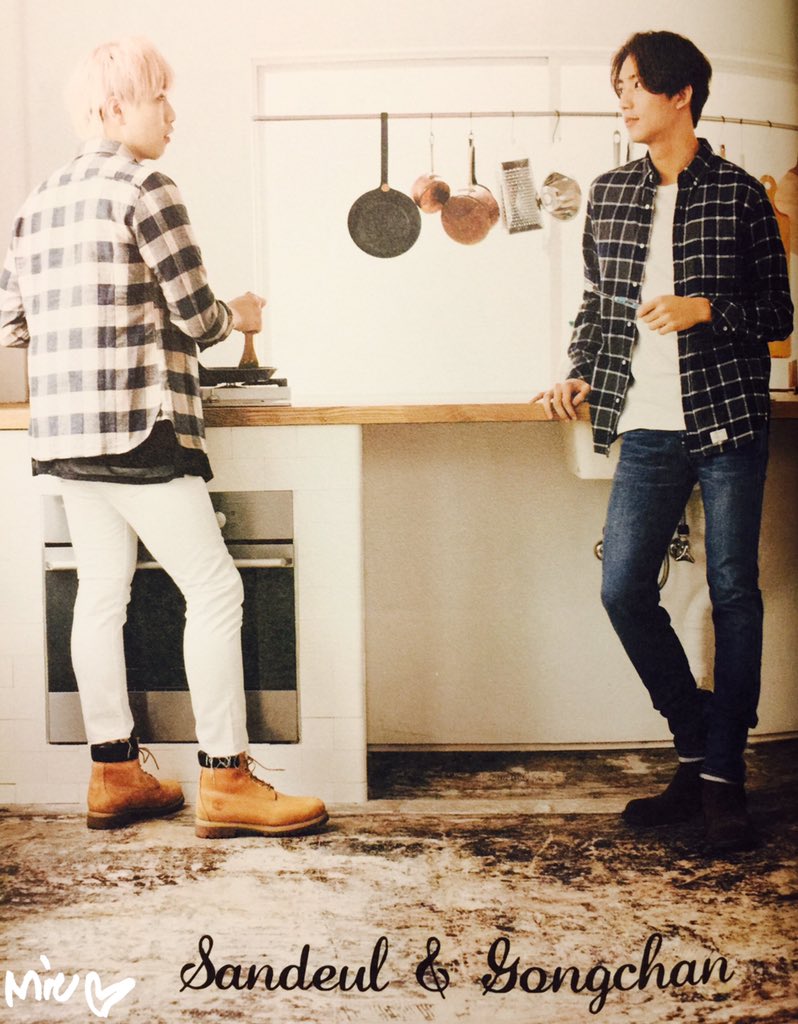 iammiuyu's tweet photo. [HAPPY DAYS Special Book]⑤ ☔️ https://t.co/euVG8BJVgA