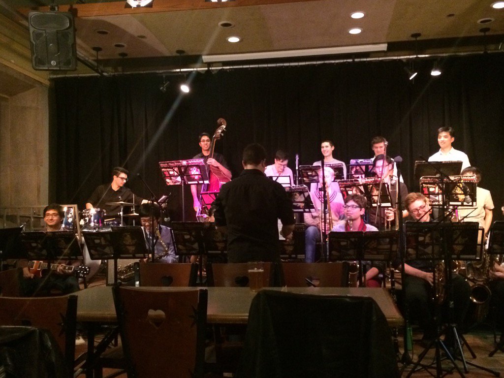N_O_B_C's tweet photo. @HartHouseStages @hearthousemusic #jazz @UofT  great performance by the Hearthouse Jazz ensemble at The Arbor Room https://t.co/Lv994Cik7C