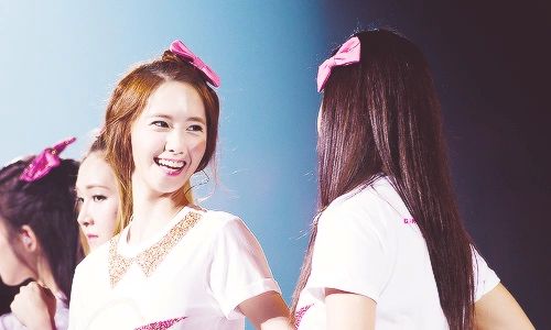 [ ] My only one black pearl, feel sorry that today I\m in Beijing, lemme say happy belated birthday kwon yuri eonni 