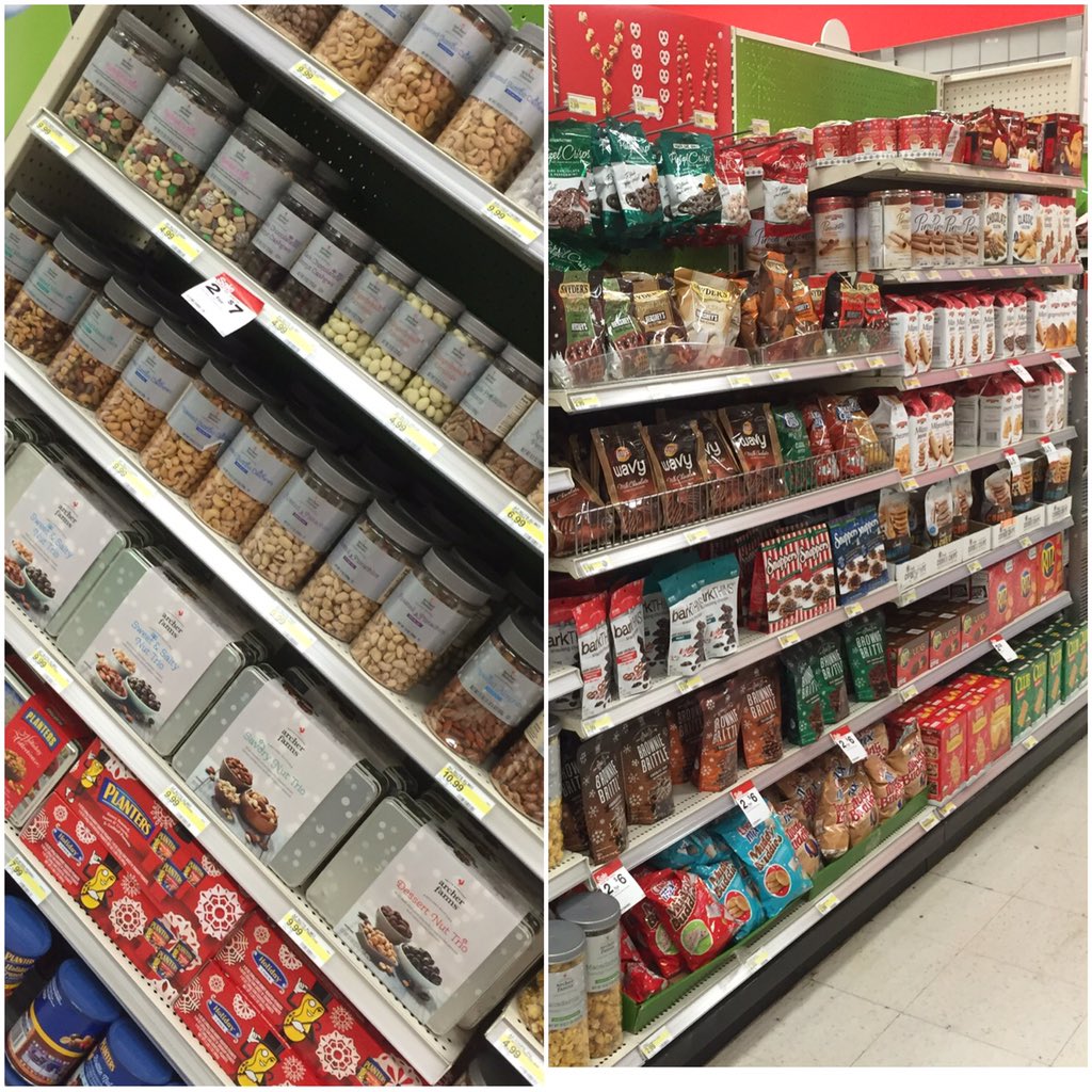 JohnelleHiggins's tweet photo. Need a little more holiday cheer for your home? ☃ #flexandfull #goldenhandbasket #d222swag @iamklh_ https://t.co/3ZOBNaEwKV