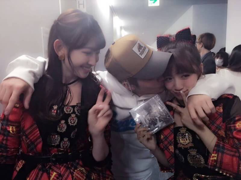 h0was8's tweet photo. たかみな 通訳さんにマイク渡したりしてたらしいし、その優しさかJustinは嬉しかったんかな？？

羨ましいけど、これも才能の１つなんかなぁ？ https://t.co/3pznM3T8t8