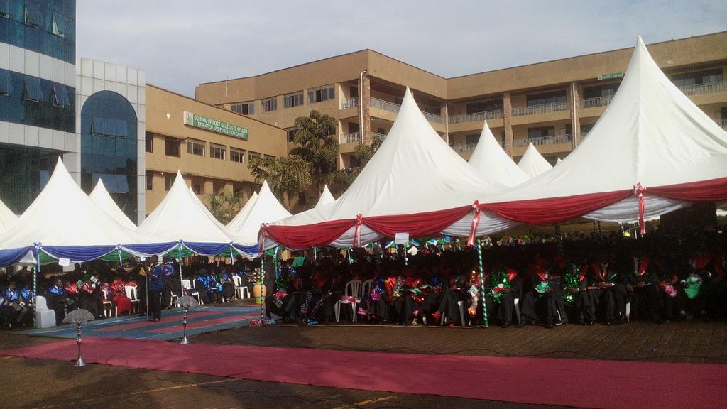 DSigoa's tweet photo. Kampala International University Graduation @ Kla https://t.co/ySYbR3wlC1