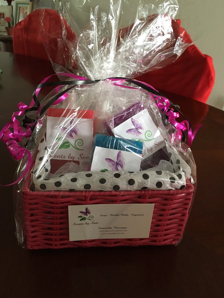 Scents_by_Sam's tweet photo. My #giftbasket for SAMta's Workshop #toydrive 12/5 @VicAndAngelo Delray Beach 12noon-5pm #soaps #homemade https://t.co/Qti7eoEl0O