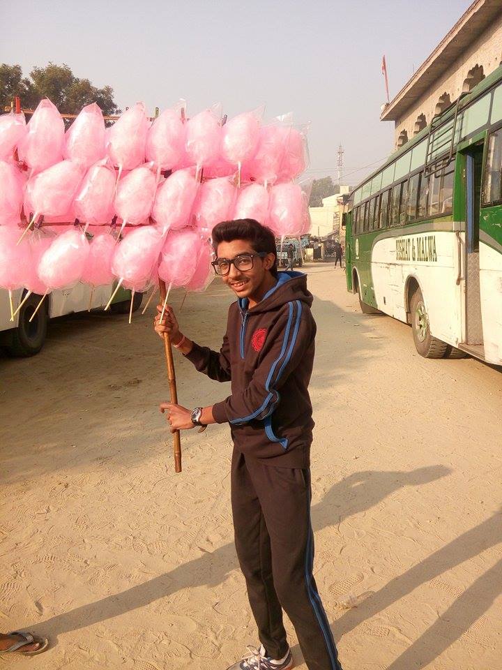 Eetwork's tweet image. #beingWeird #beingRandom