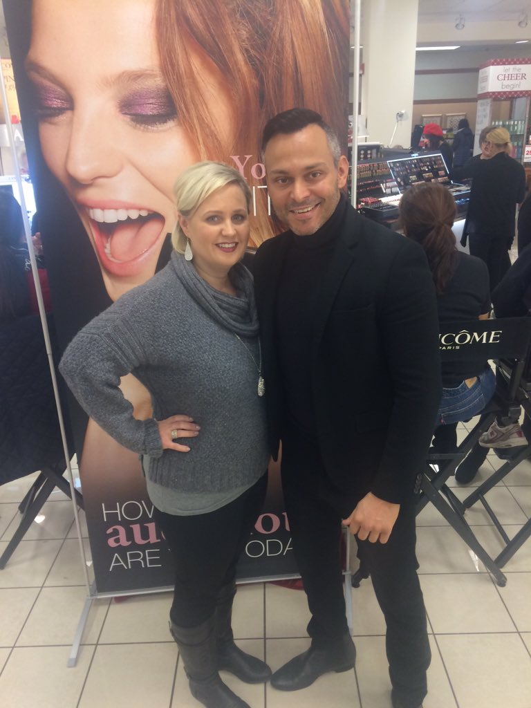 DrMhtRx's tweet image. @PRIMPANDPOUT #Lancome #1Make-upArtist Afternoon of beauty tips &amp;amp; laughs! Thanks Alex! Au revoir! #181N💄