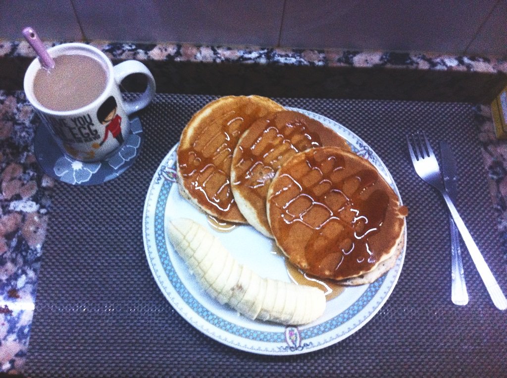 Garalatheroww's tweet photo. Best breakfast ever ! Love my mum 😍 #americanpancakes #pfffff https://t.co/TC5JOrij3F