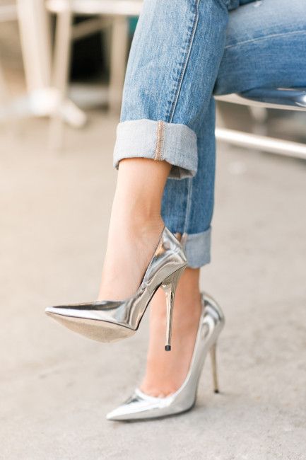kliptalk's tweet photo. Have you seen the shoes that our celebs are crushing on too -https://t.co/X43w7IBHsl #musthaveshoes #shoeaddict https://t.co/PUKlOjhYNq