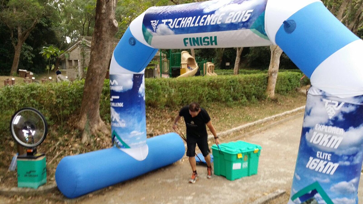HKTriChallenge's tweet photo. The Elite team challenges include running 16km with a sprint finish carrying a @ShelterBox weighing 52kg! #HKTC15 https://t.co/PuD0NwslsA