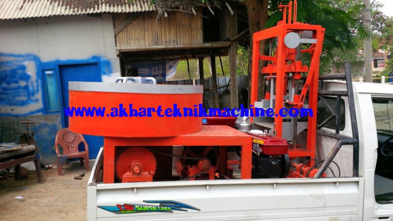 akbarteknik's tweet photo. Kirim mesin cetak paving vibra + mixer 120 ke Saketi Pandeglang - Banten 0817217987 / 085224565689 / 085659118832 https://t.co/l8EBnhcejB