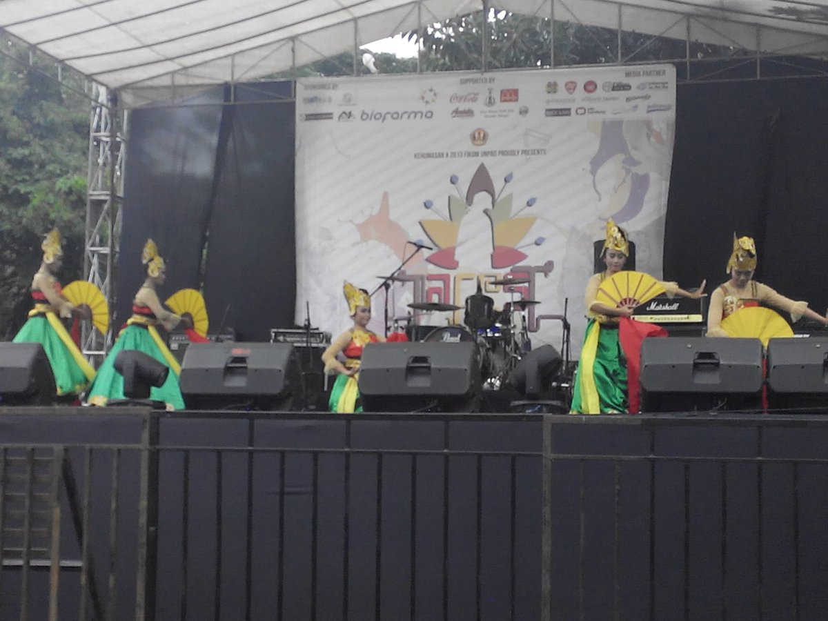 107.8 FM Fikom Unpad Network Radio tweet media