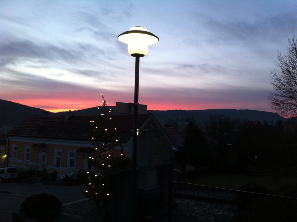 bichler_peter's tweet photo. Morning has broken. Zweiter #Advent. #Triestingtal #Grillenberg https://t.co/hBBwIzhIEe