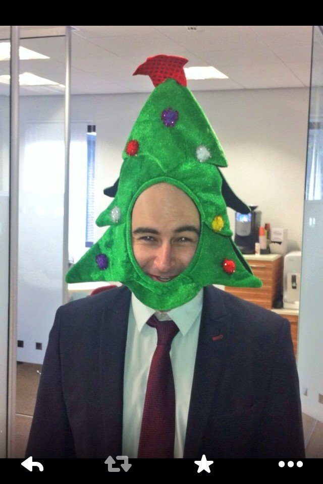 petilufa's tweet photo. Raising money yesterday for shelter at Sutton 👍and Jason has fitted in a real treat 😉@HelenMac1169 @HAGallagher https://t.co/NsgXXPJusq