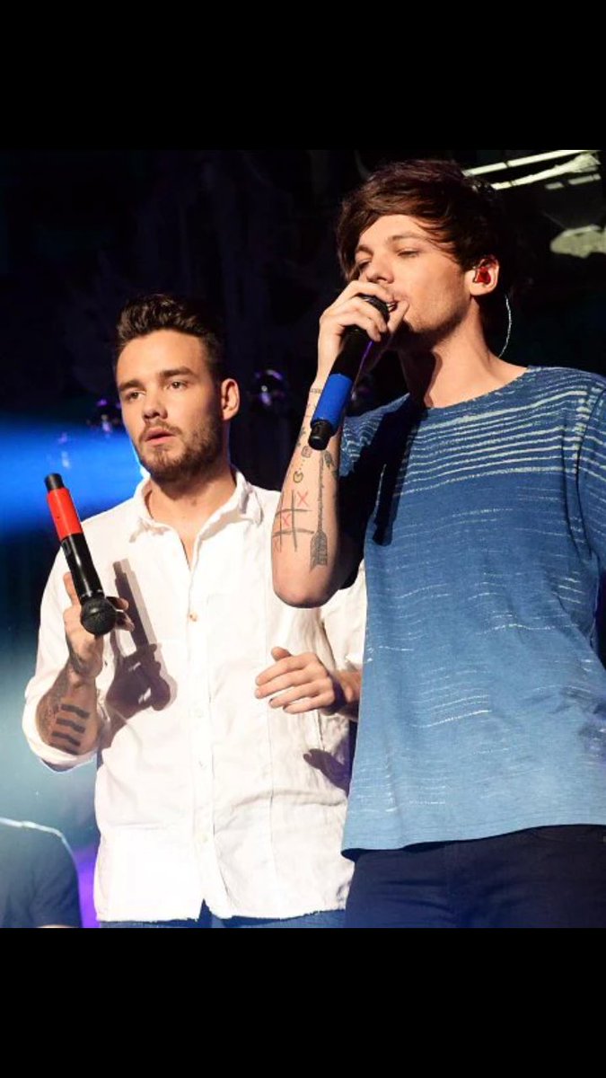 All1DUpdatesxx's tweet photo. #NEW || The Boys on stage at the Jingel Ball in LA! (37-40)

#MTVStars One Direction https://t.co/gKtoze29jQ