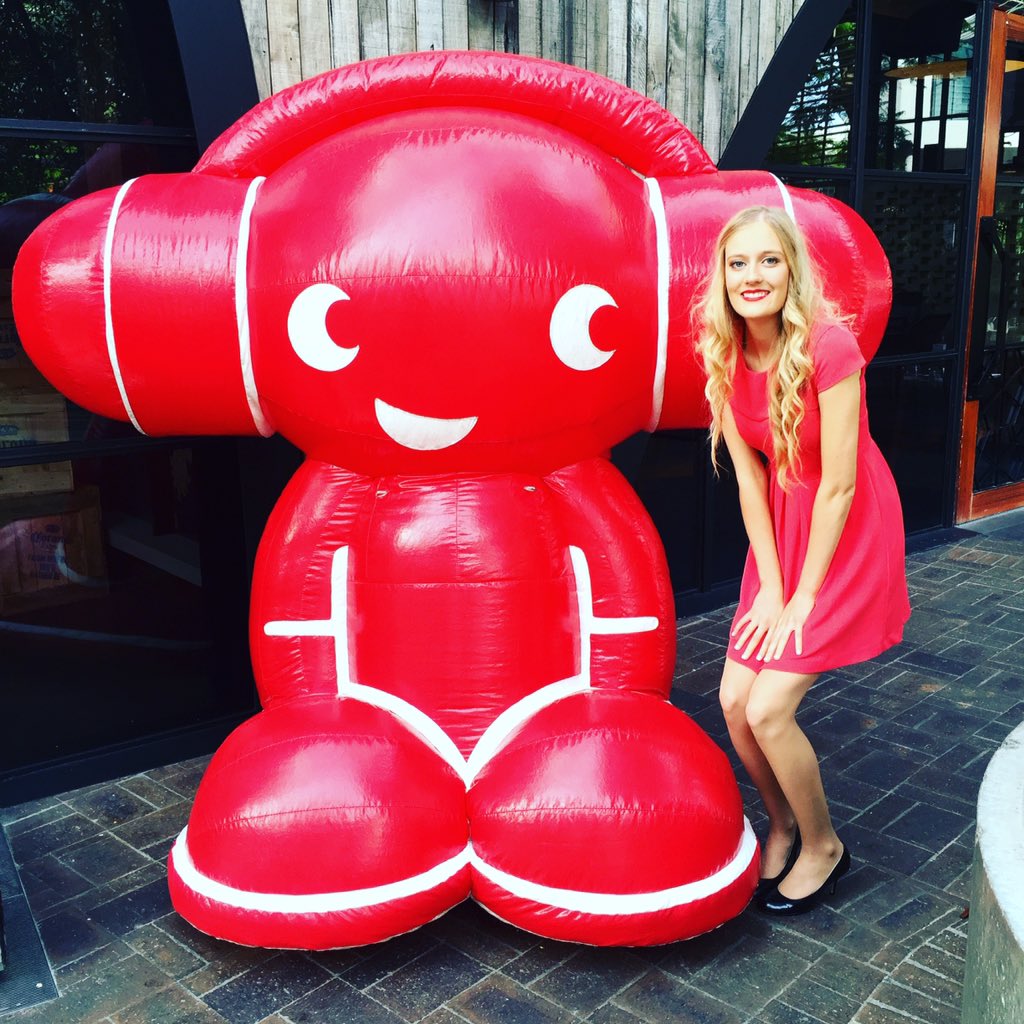 EmilyJoyMusic's tweet photo. Amazing fun performing some TayTay on #nova937 yesterday morning! https://t.co/Aw0Z1NArEH
