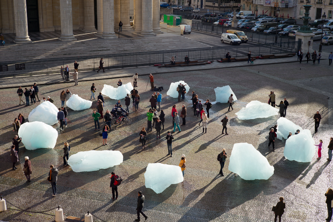 olafureliasson's tweet photo. It's another warm day in Paris. Come join us in Ice Watch, Place du Panthèon. The clock is ticking. #IceWatchParis https://t.co/Sr3bRjWDAV