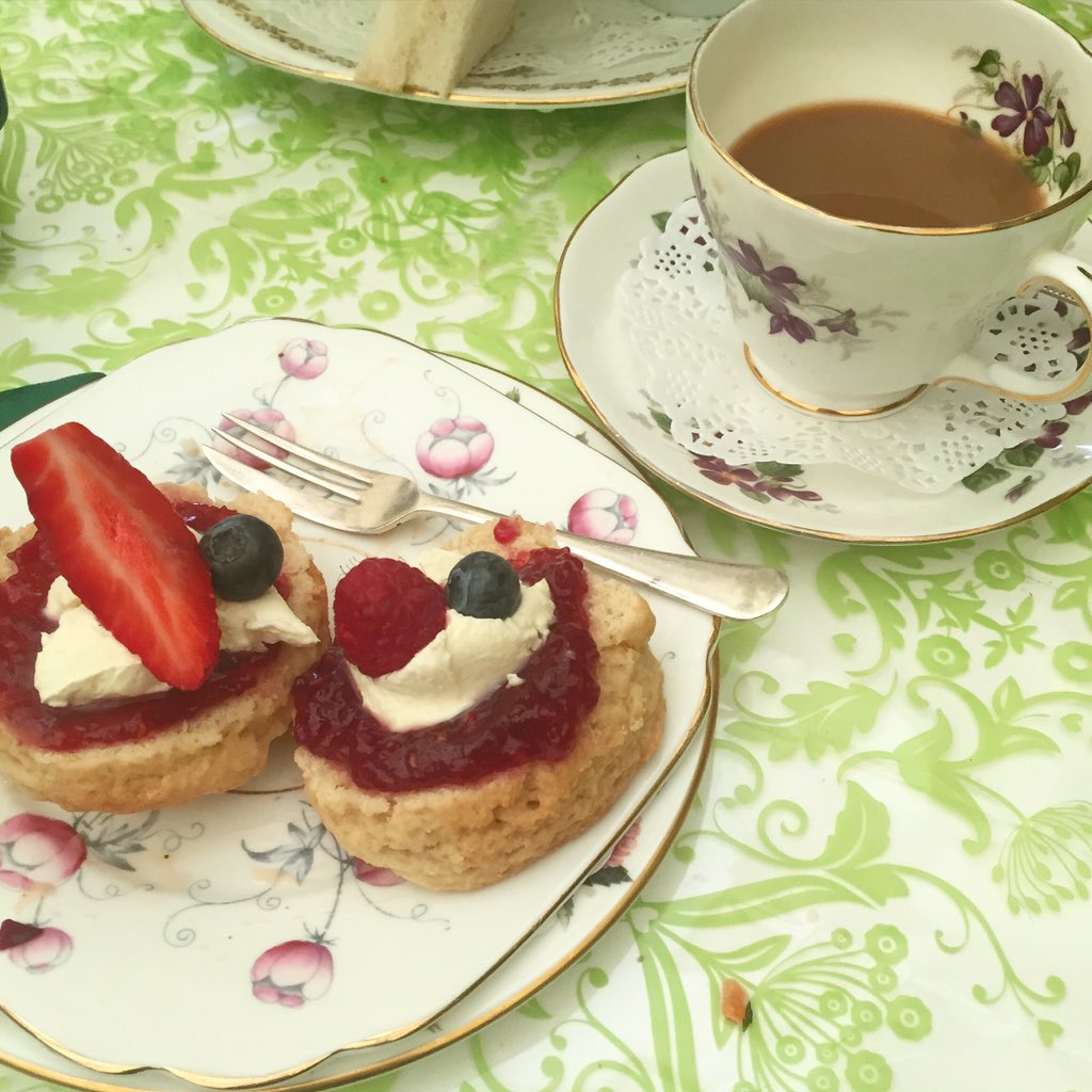 dannielleksmith's tweet photo. Scones are possibly my favourite part of afternoon tea! #lordhursts https://t.co/UJldVw4RGO