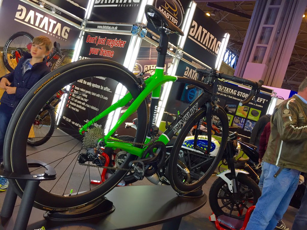 DatatagID's tweet photo. @StarleyBikes in @DatatagID colours attracting lots of attention @CycleVelosure #protectyourbikenow @motorcyclelive https://t.co/R9YCRz9CZN