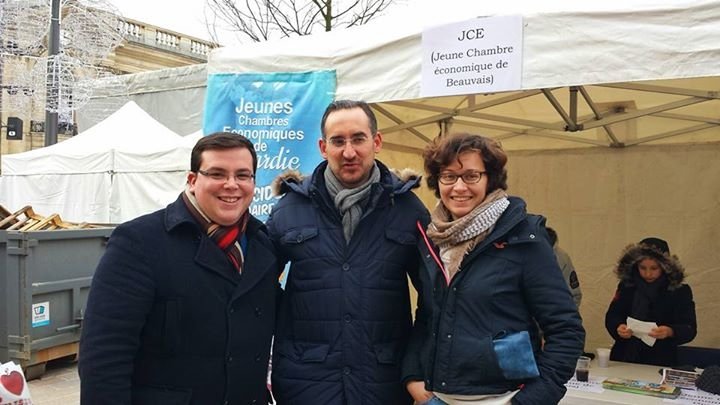 Pendant ce temps à #Beauvais la #JCE recycle votre bois au profit du #Téléthon <a href="/blog46beauvais/">Blog46 Beauvais</a>