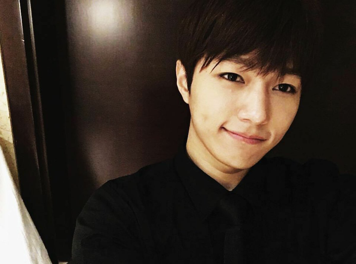 limited_69's tweet photo. 151205 엘스타그램 Update!
kim_msl Beijing~~^ㅡ^
https://t.co/eszChcbUvd https://t.co/UetzlsUzgq