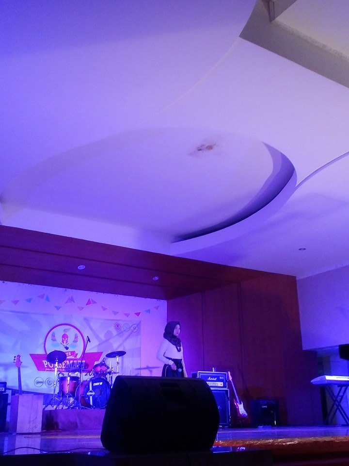 Performance dari juara 1 Vokal Dangdut Putri <a href="/himagrotek/">Himagrotek_unisa</a>. Himagrotek mana suaranyaaaaa?💃💃💃