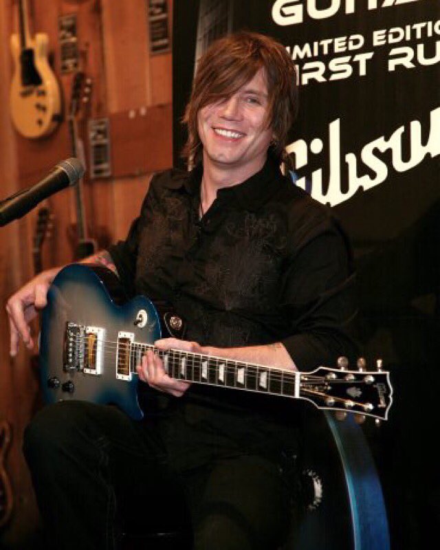 Happy Birthday to John Rzeznik of the Goo Goo Dolls!!!!!!!!!!! 